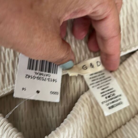 NWT G & D beige bell bottom pants M - Picture 2 of 4